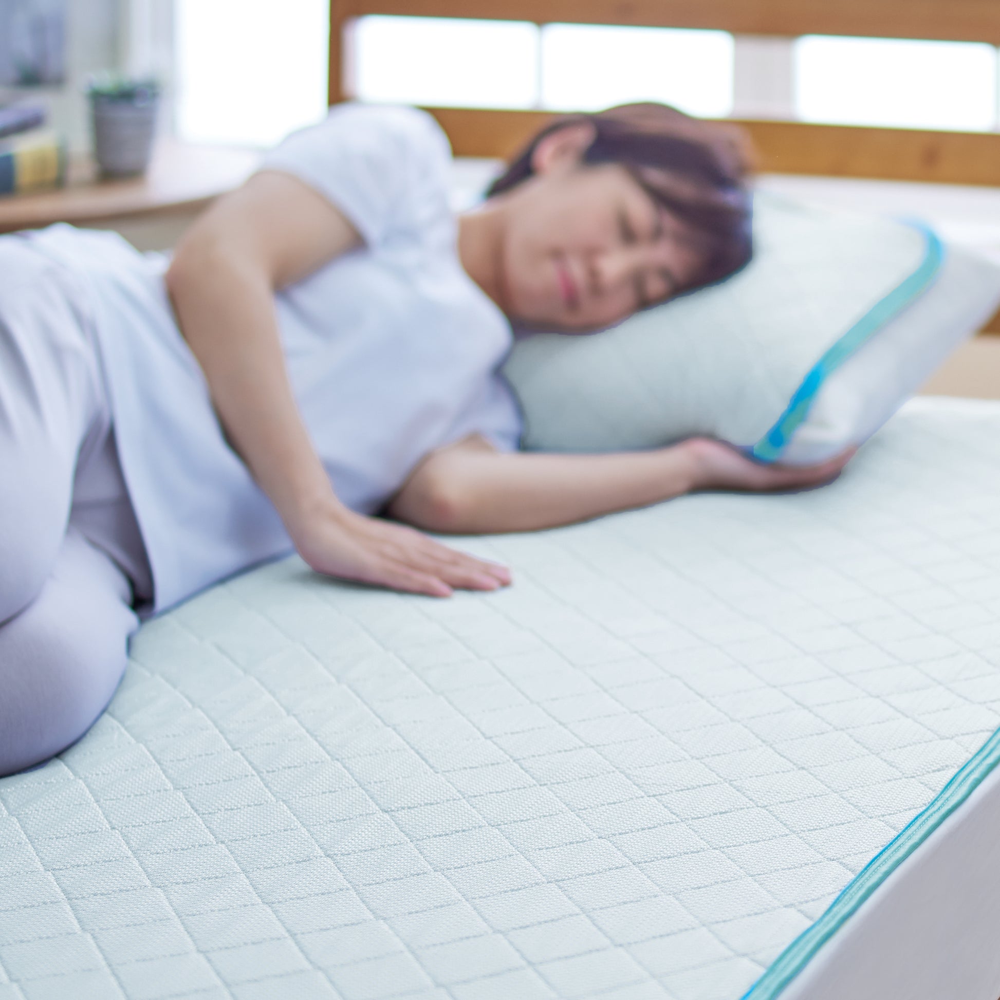 冷感敷きパッド,接触冷感,敷きパッド,ひんやり,ディーブレス